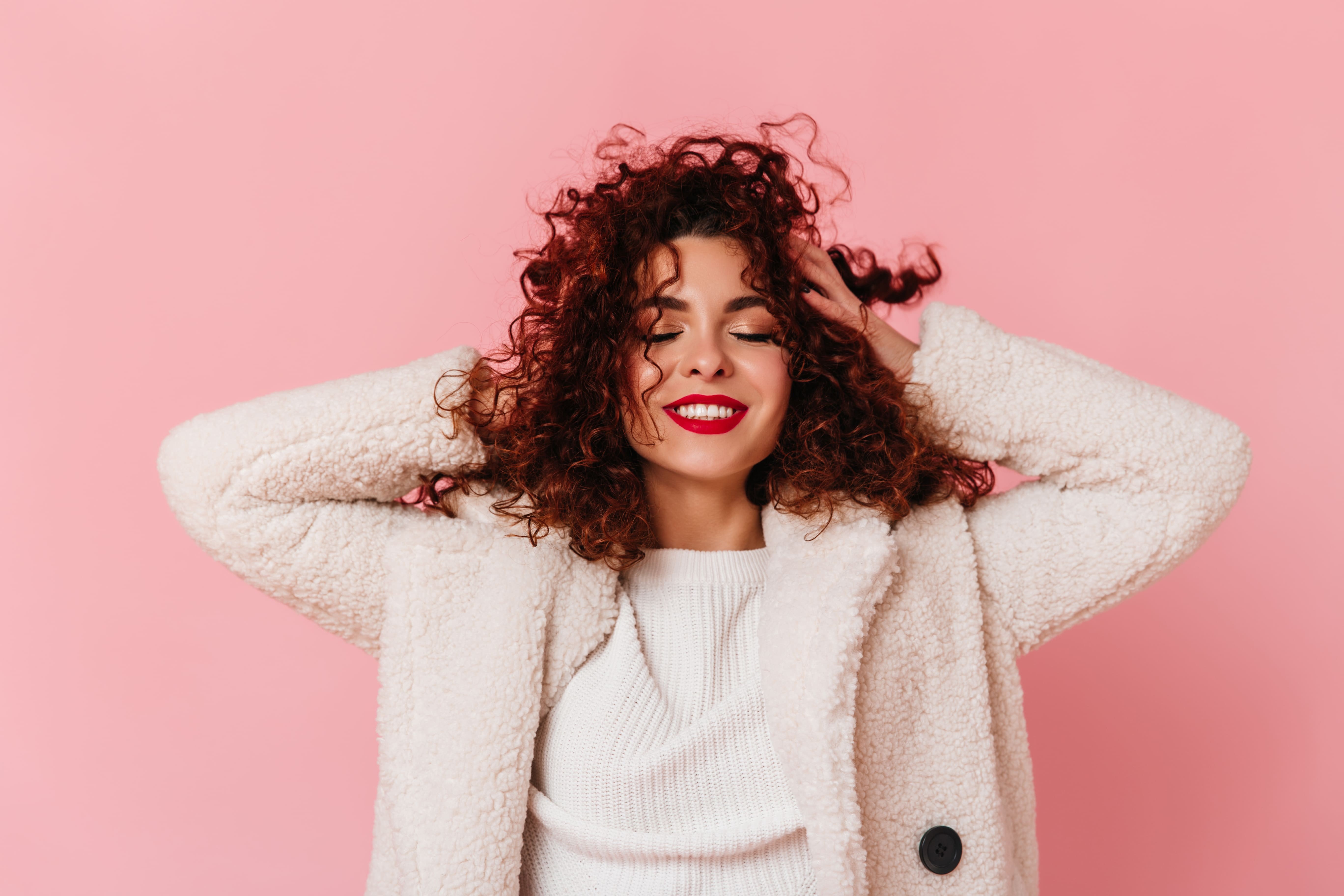 Frizz, quebra e ressecamento: como cuidar dos fios