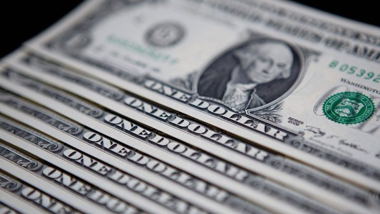 Dólar fecha em alta em mais um dia de pressão dos Treasuries