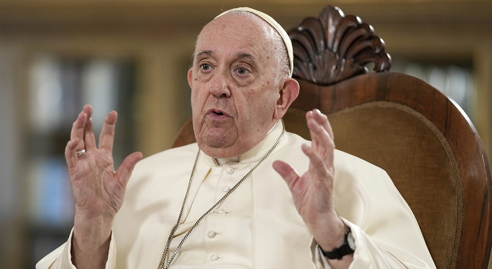 Papa deve sair do hospital no sábado, diz Vaticano | Mundo | Valor Econômico