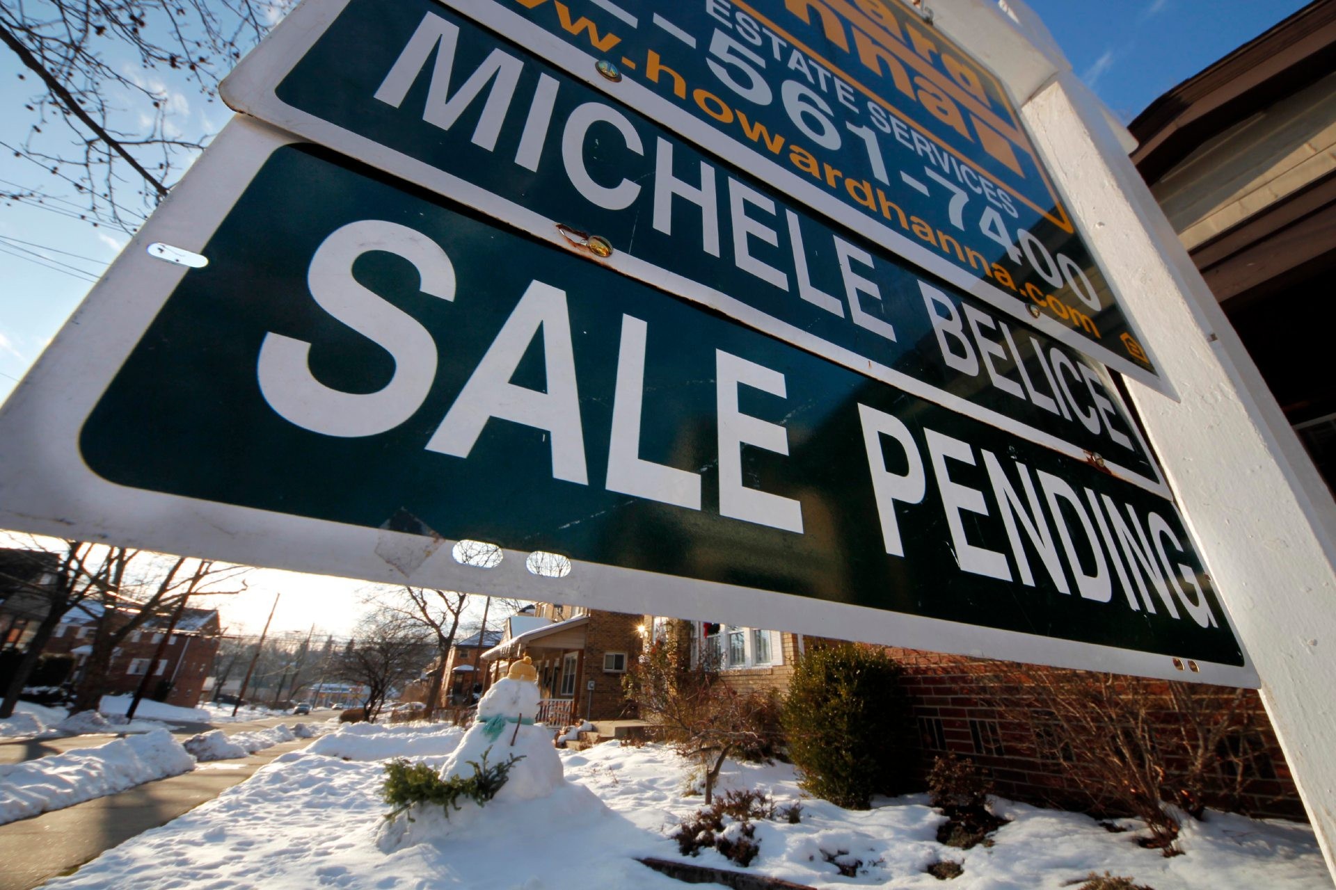 Vendas de moradias existentes nos EUA caem mais do esperado em março