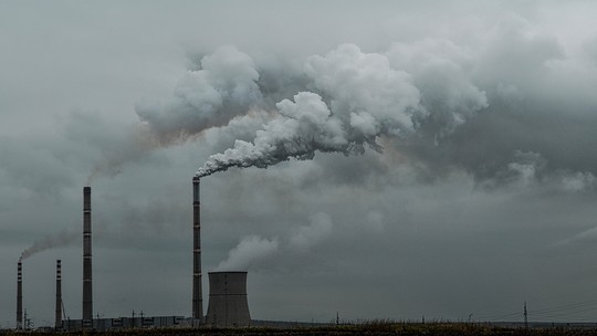 Países mais poluentes deveriam pagar US$ 170 trilhões para deter mudanças climáticas, aponta estudo