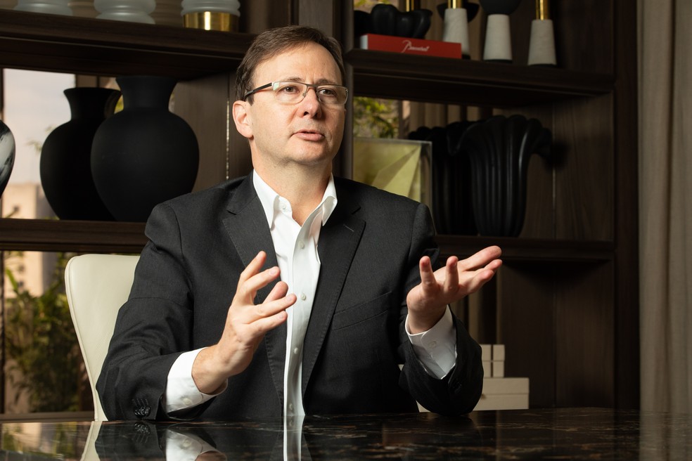 Fabio Kanczuk, ex-diretor do Banco Central, discute projeções econômicas.