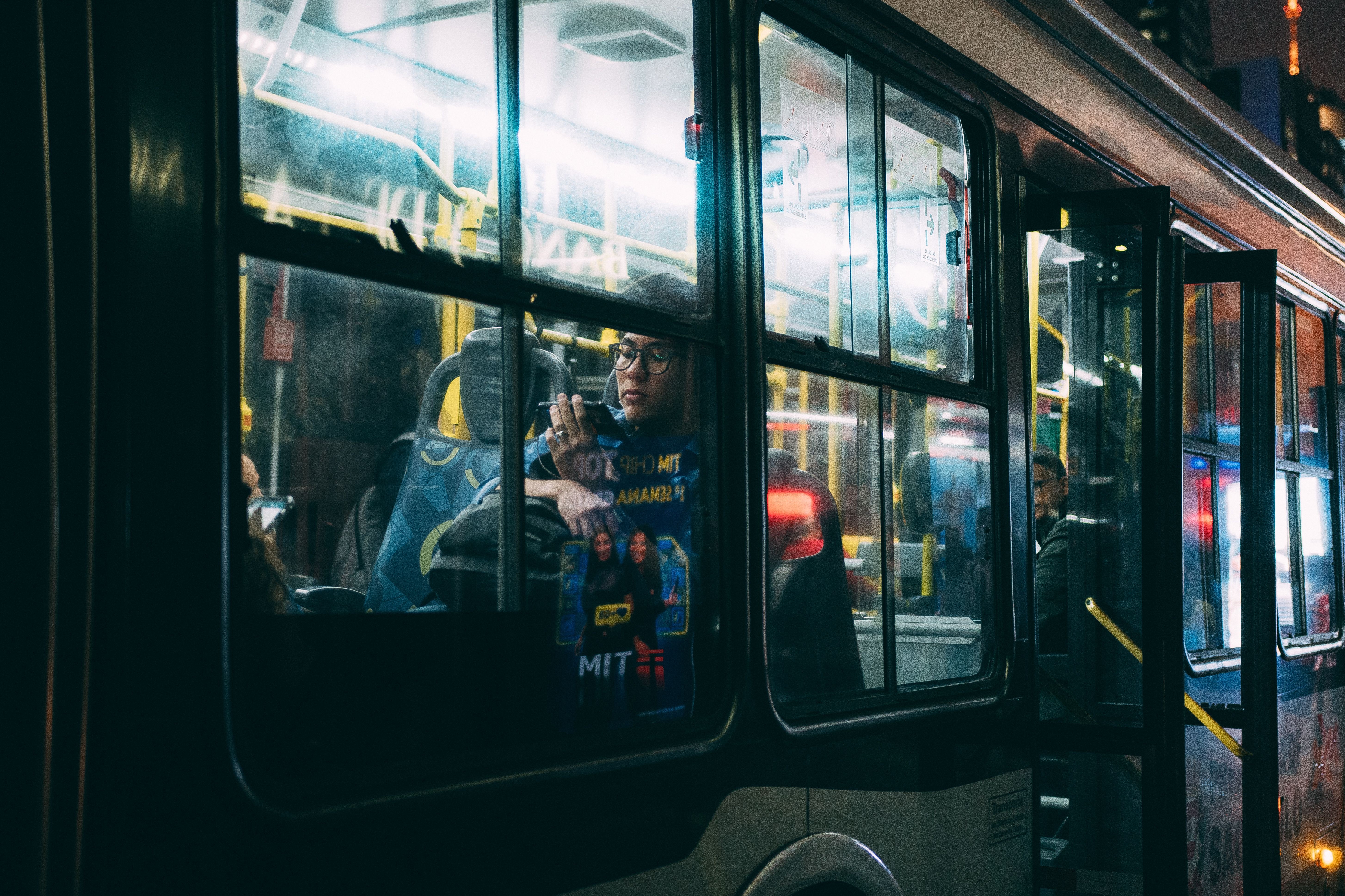 Troca de ônibus a diesel por movidos a biometano pode atrair R$ 69 bi em investimentos, estima Abren - QTU Questões do Universo