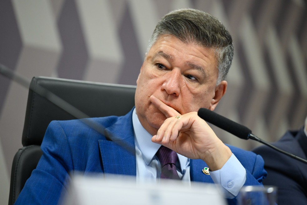 Senador Carlos Viana, presidente da CPI do INSS