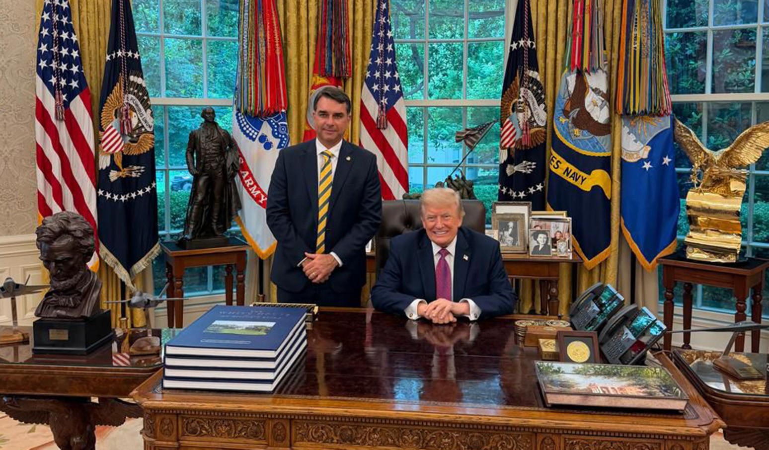 Encontro de Flávio e Trump tem 'saldo zero' do ponto de vista eleitoral, diz Guilherme Casarões