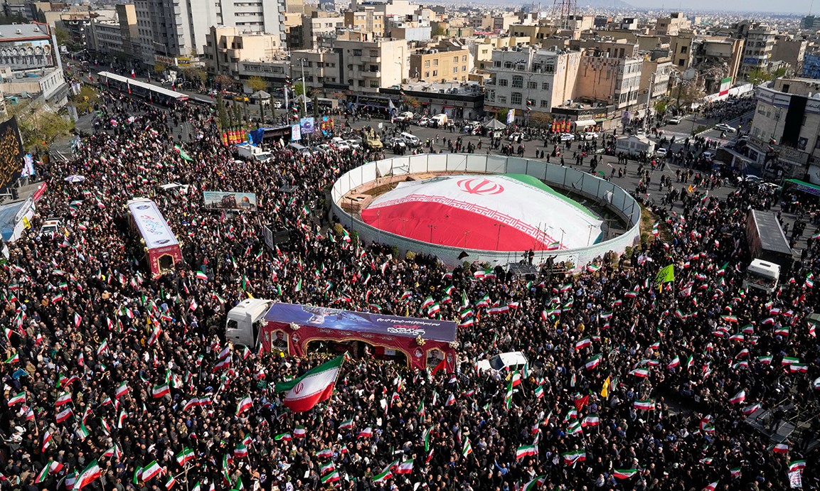 Ex-chanceler do Irã fica ferido em ataque