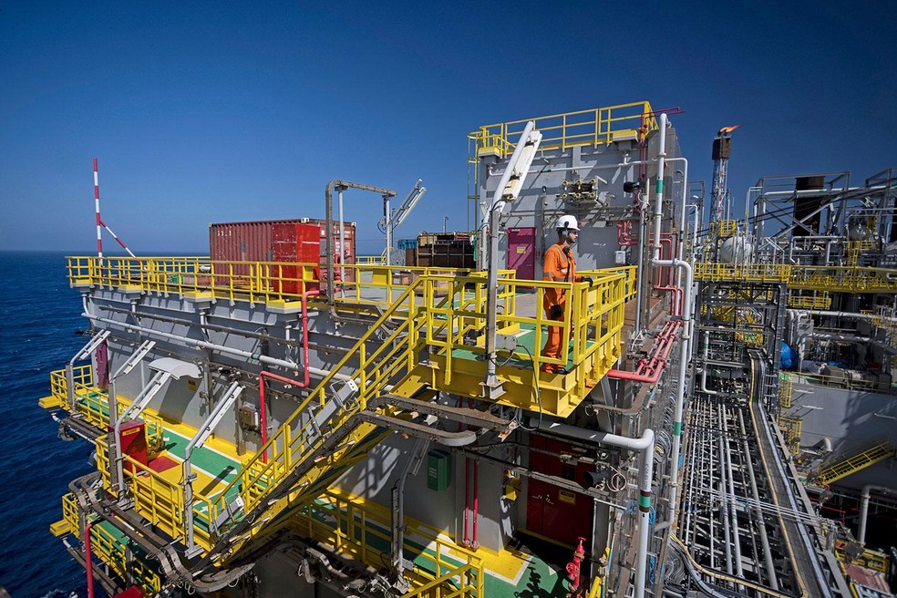 Navio-plataforma — Foto: Márcia Foletto/Agência O Globo