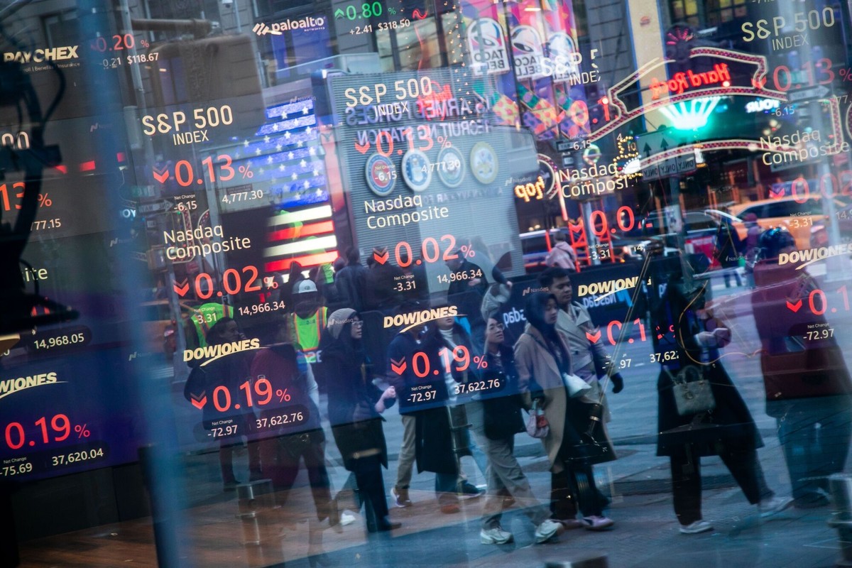 Bolsas de Nova York recuam após declarações cautelosas do Fed