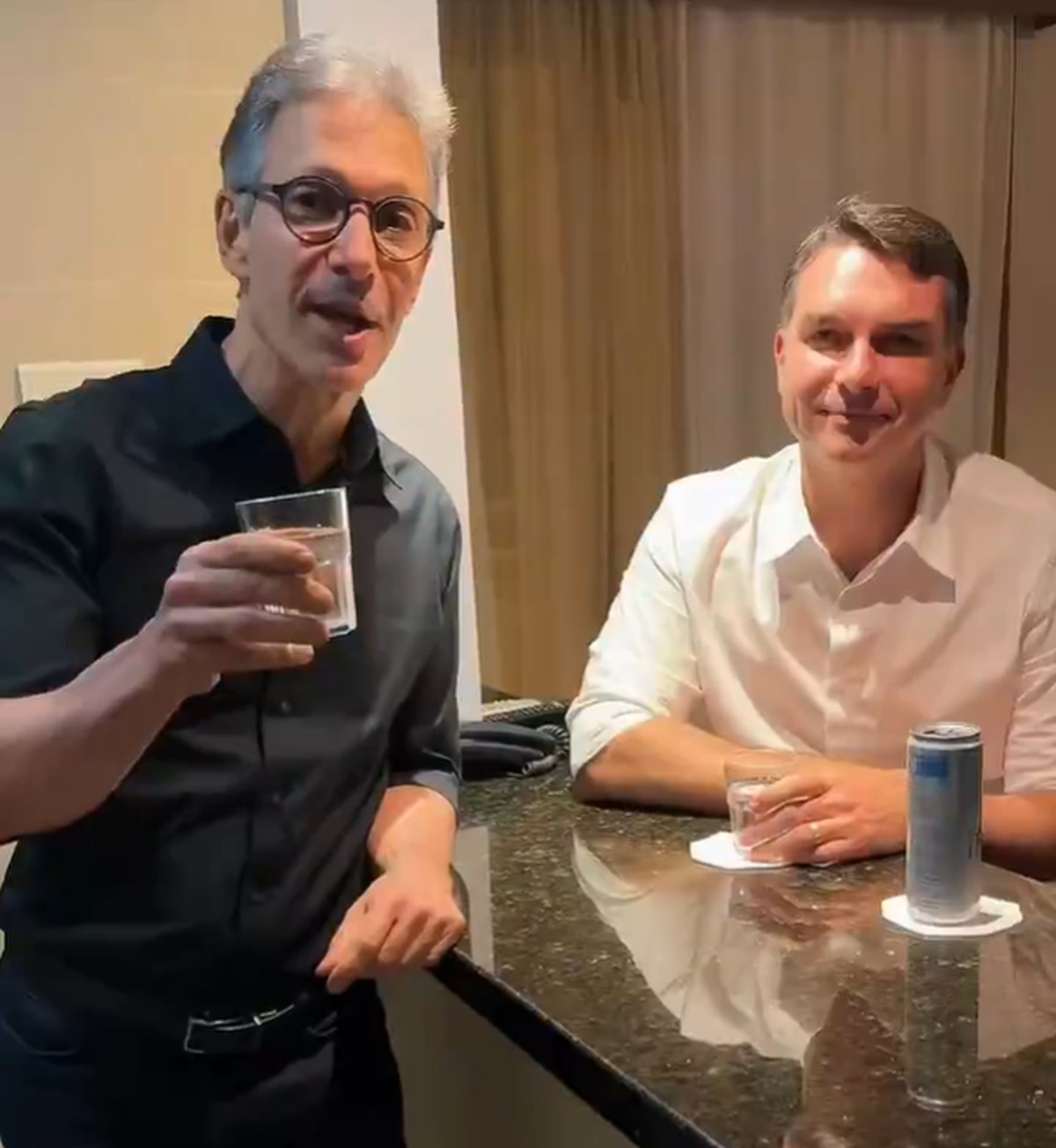 Flávio e Zema postam vídeo juntos e brincam sobre possível aliança para eleições | Política