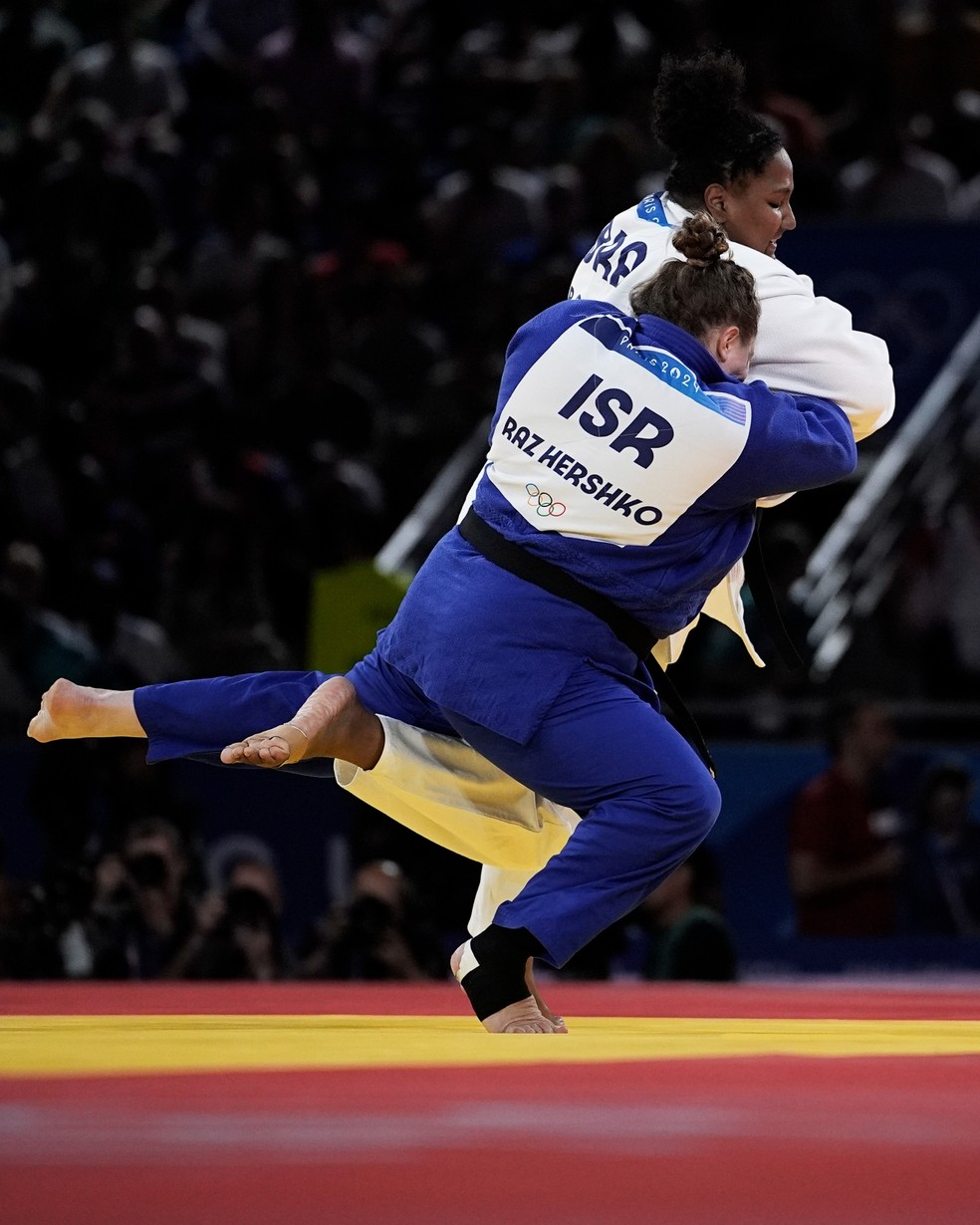 Beatriz Souza conquista medalha de ouro — Foto: Alexandre Loureiro/COB