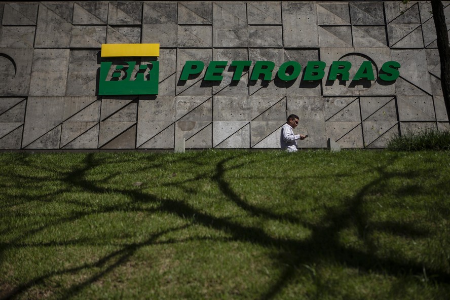 Petrobras (PETR4) inicia oferta de troca de títulos não