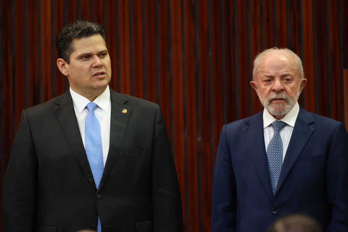 Alcolumbre se une a Lula e agiliza projetos essenciais para a reeleição