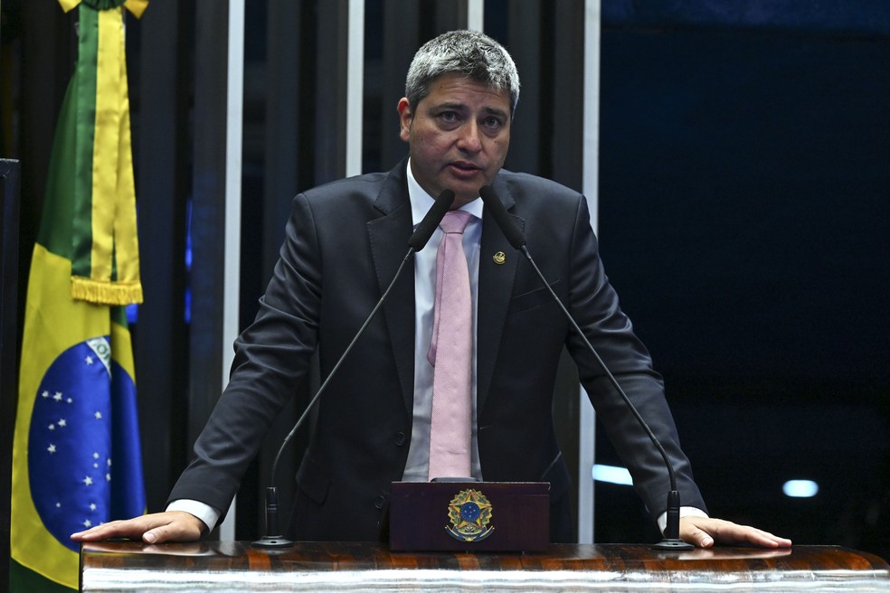 Senador Carlos Portinho, autor do projeto que realoca verba para Defesa