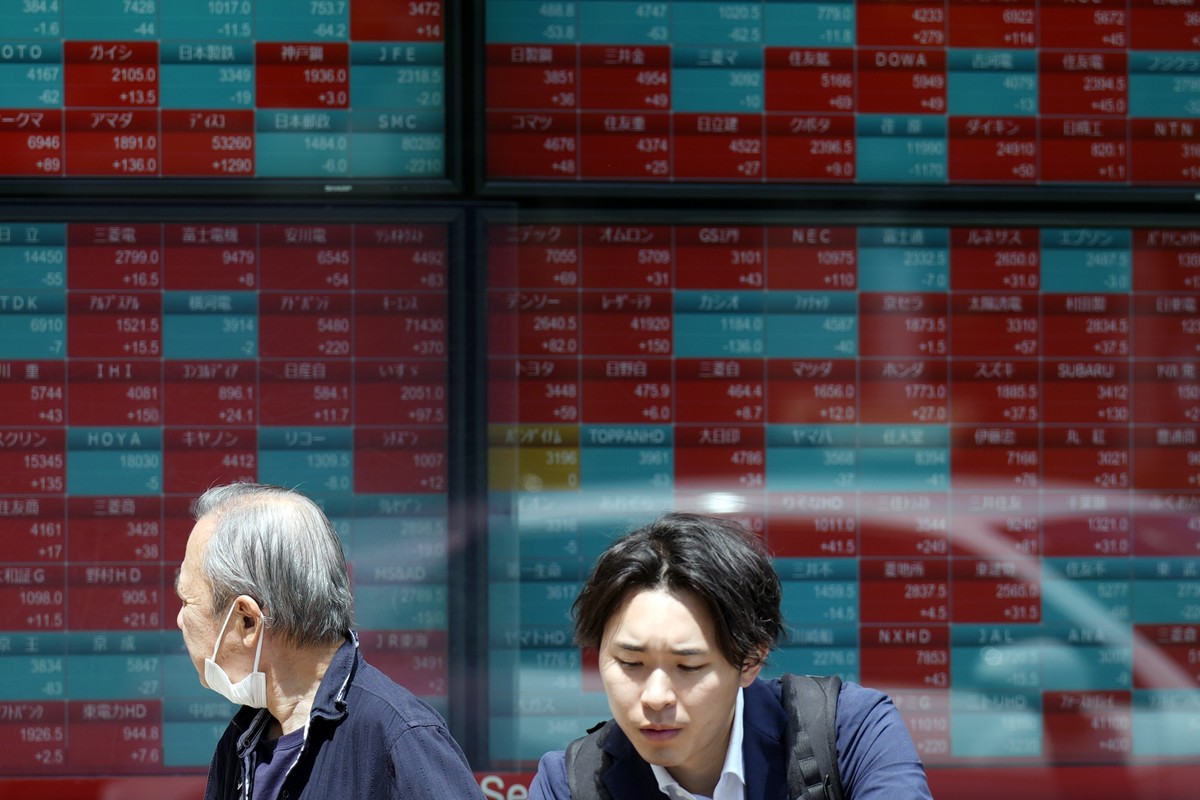 Bolsas Asiáticas em Queda: Decisões de Juros na China e EUA Influenciam Mercado