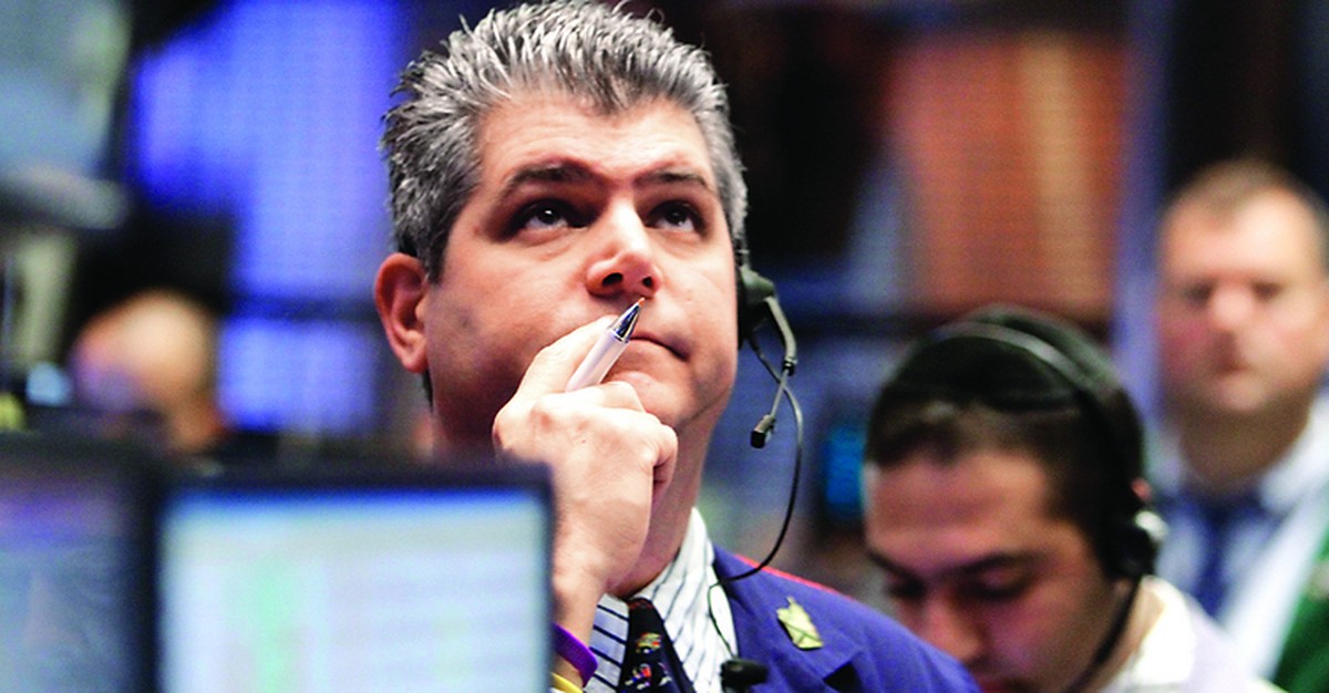 Bolsas de NY recuam com informações conflitantes sobre a guerra no Irã