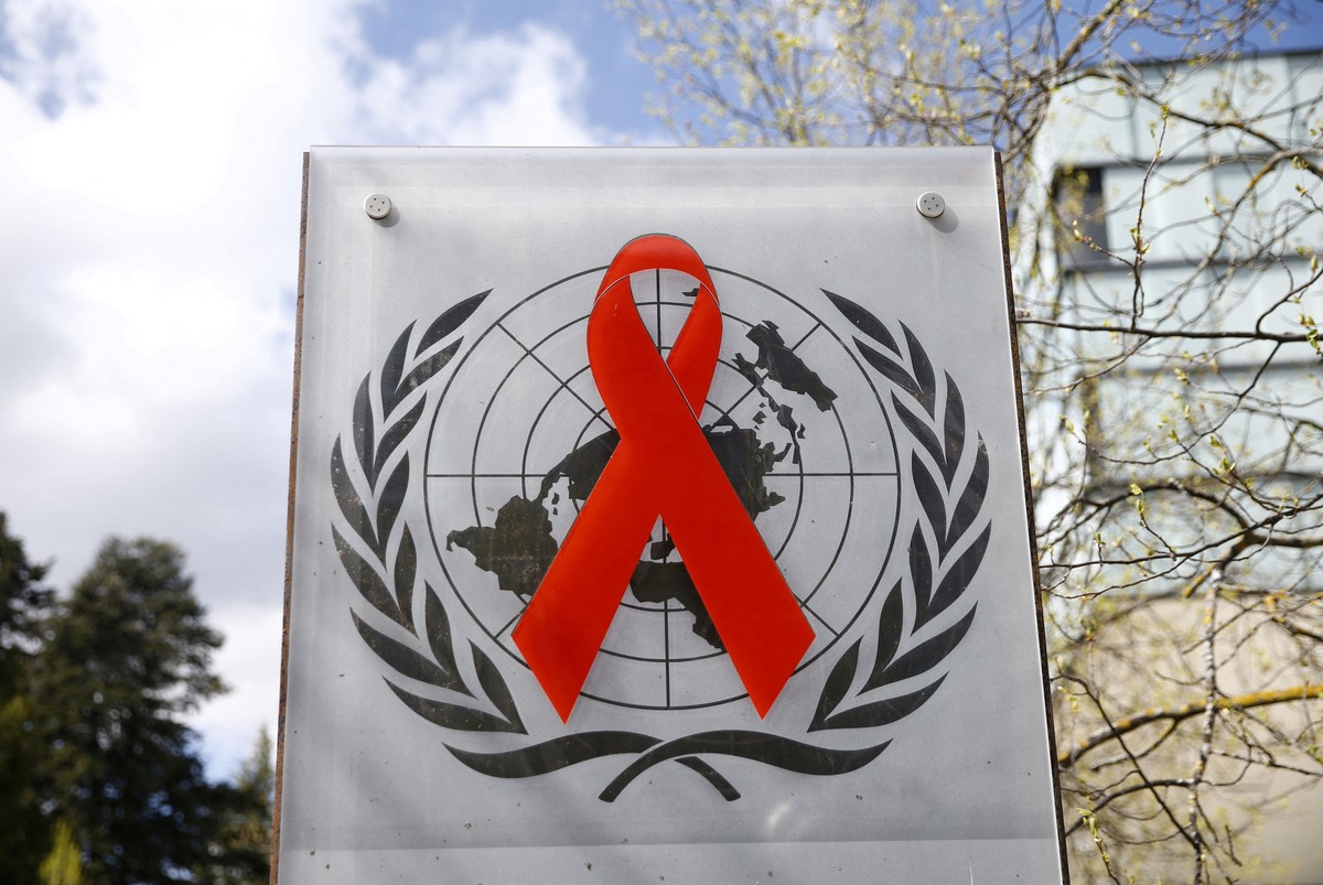 Mundo corre risco de ressurgimento do HIV com queda de 18% no financiamento, alerta ONU