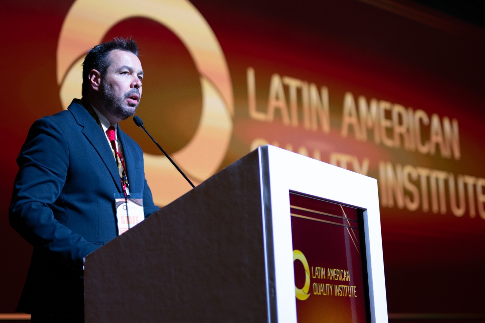 LAQI Impact Summit reúne lideranças e reforça Q-ESG como critério de permanência no mercado
