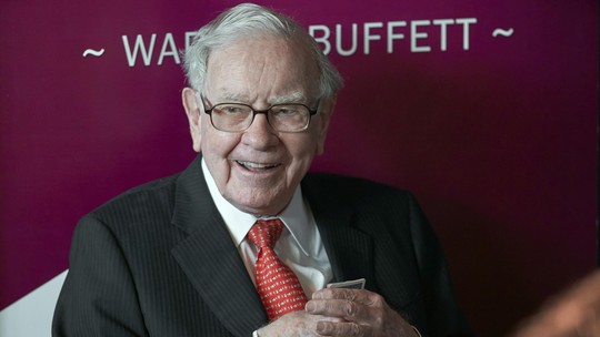 Berkshire Hathaway, de Buffett, tem lucro recorde e reduz fatia na Apple