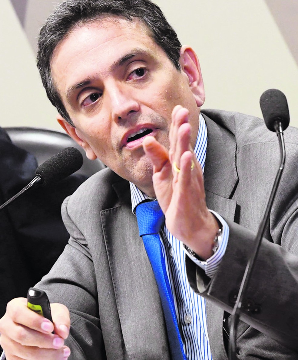 INSS tem fila de mais de 1,6 milhão de pedidos de benefício | Brasil ...