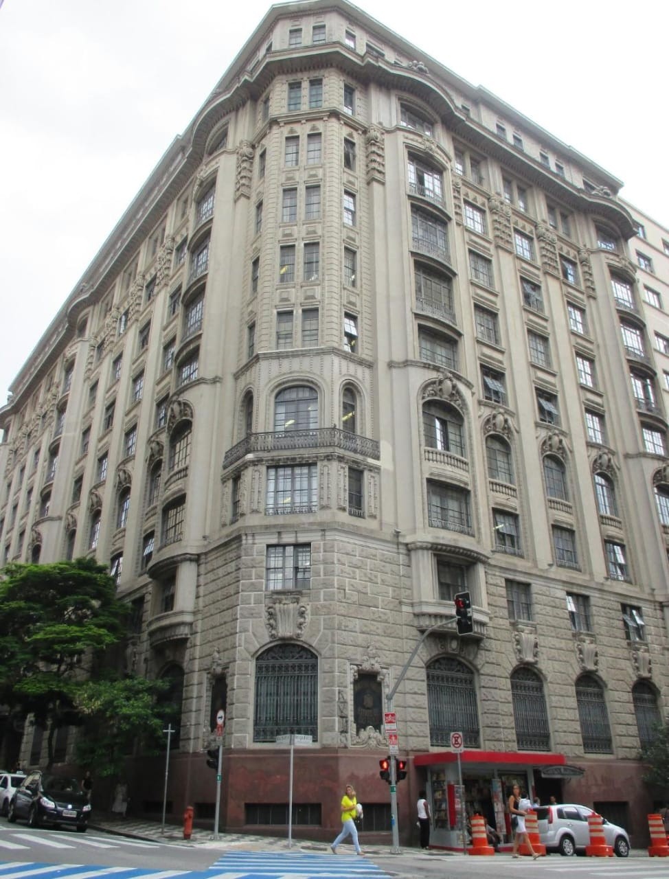 Exclusivo: Propina de advogado de lojas era entregue em caixas de arquivo, diz MP - QTU Questões do Universo