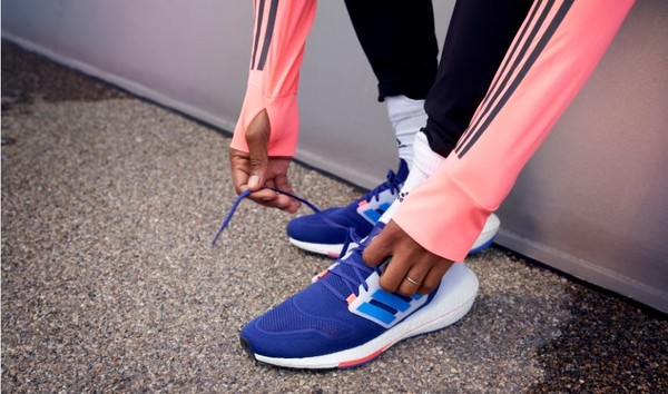 Tenis de shop garrafa pet adidas