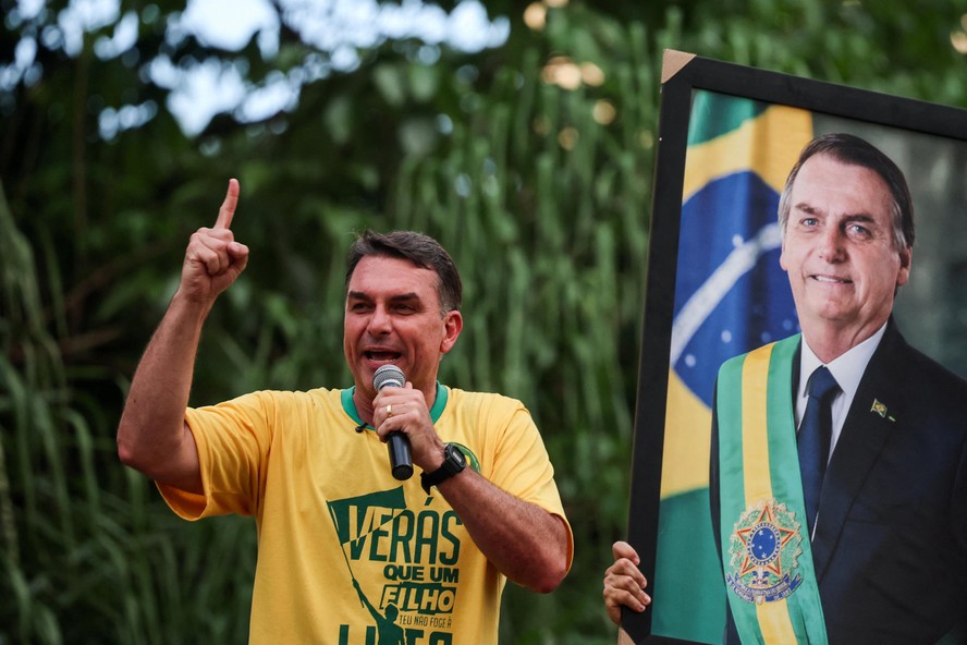 Ex-sócio de Flávio Bolsonaro revela detalhes sobre festas luxuosas e lobby no STF