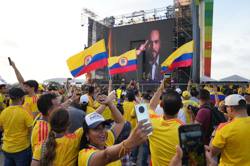 Análise: Onda conservadora avança na América Latina com vitória de Espriella na Colômbia
