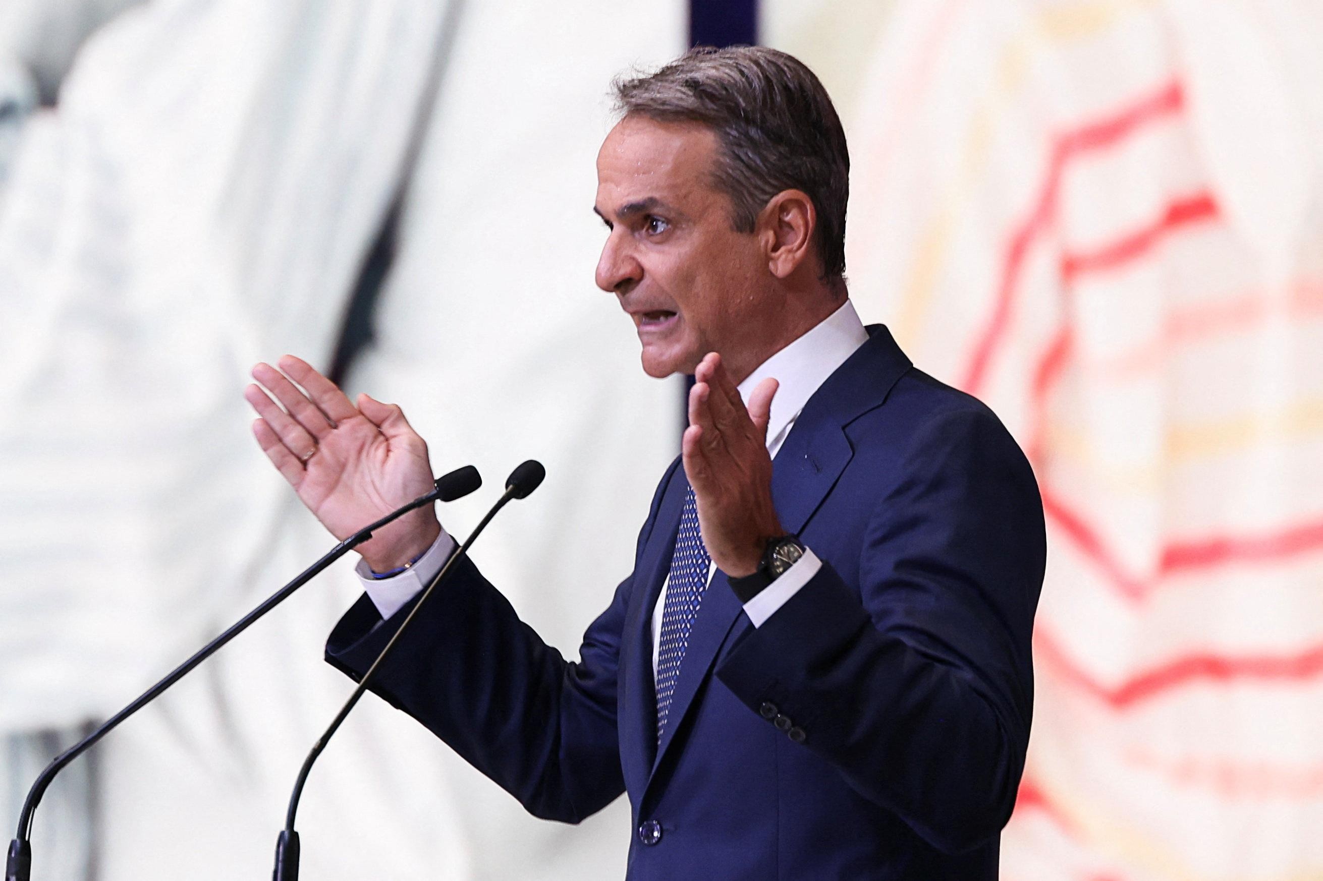 Grécia anunciará pacote superior a 2 bi de euros em cortes de impostos e salários - Foto