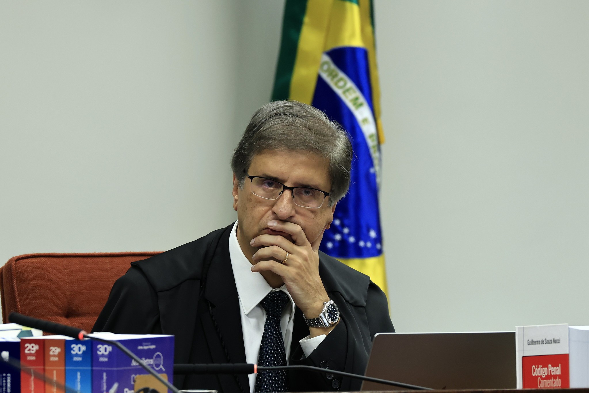 PGR defende ampliar monitoramento policial de Bolsonaro após PT alegar risco de fuga
