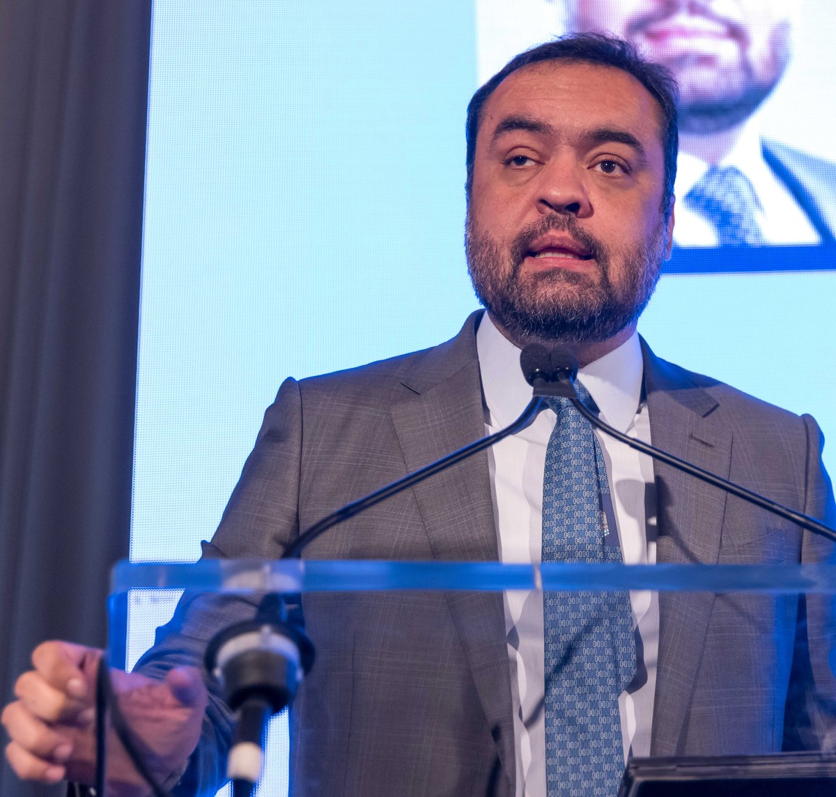 Castro diz que governo federal tem política de ‘não ceder’ ajuda ao RJ na guerra contra crime