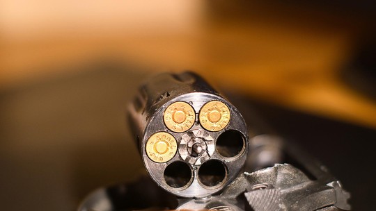 Conselho recomenda a Estados que policiais penais tenham armas mesmo fora de serviço