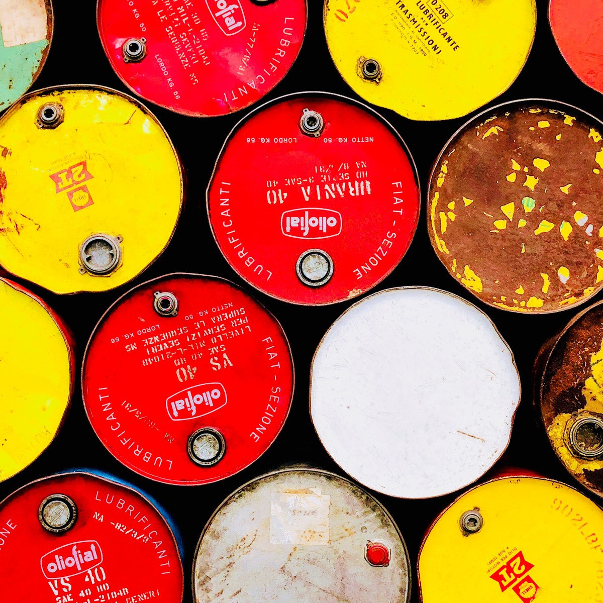 Petróleo sobe em meio a tensões geopolíticas
