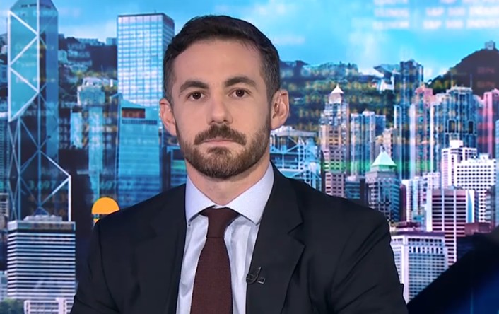 Força do dólar global testa blindagem do real