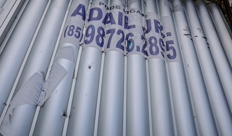 Casa do vereador e candidato a deputado Adail Júnior, de Fortaleza, foi alvejada por tiros: crime organizado ameaça e tenta controlar territórios — Foto: Jarbas Oliveira/Valor