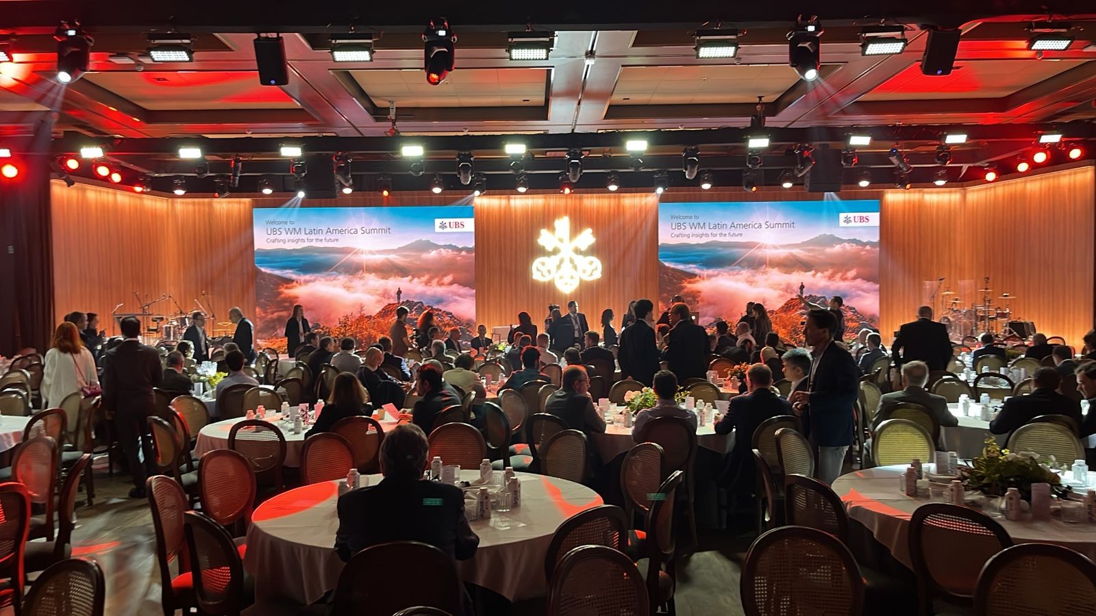 Palco principal do UBS WM Latin America Summit