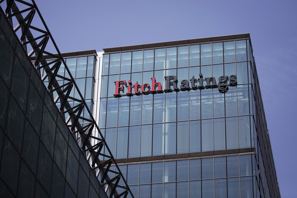 Fitch rebaja perspectiva del sector bancario brasileño a 'deterioración'