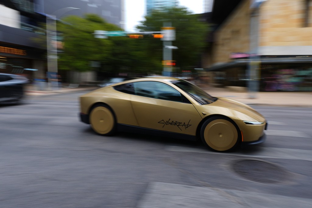 Tesla inicia corridas com Cybercab sem volante no Texas e regulador de segurança dos EUA avalia operação - Foto