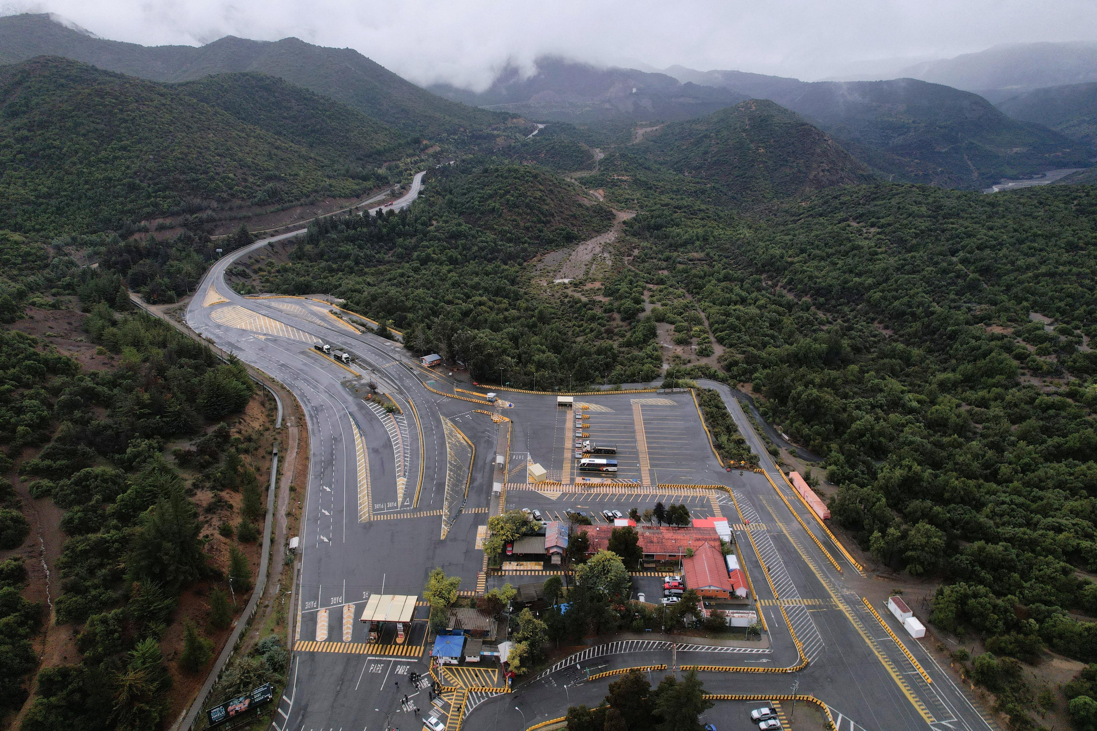 Após desabamento, chilena Codelco busca alcançar trabalhadores presos em mina