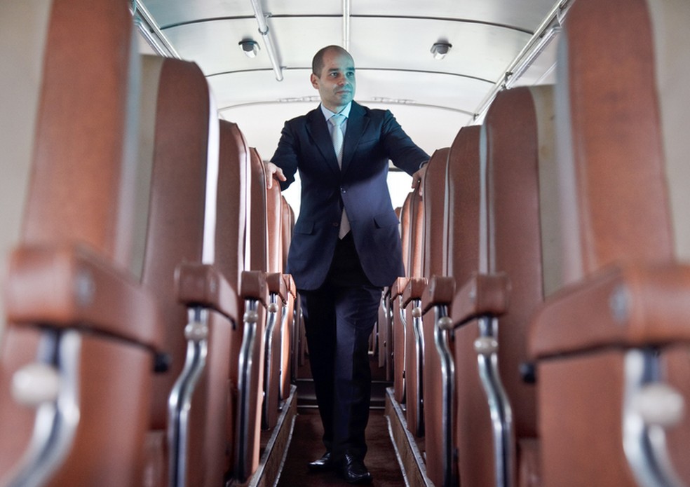 Walter Barbosa, diretor de vendas da Mercedes: "Somente para a Copa o país vai precisar de 600 novos ônibus" — Foto: Leonardo Rodrigues/Valor