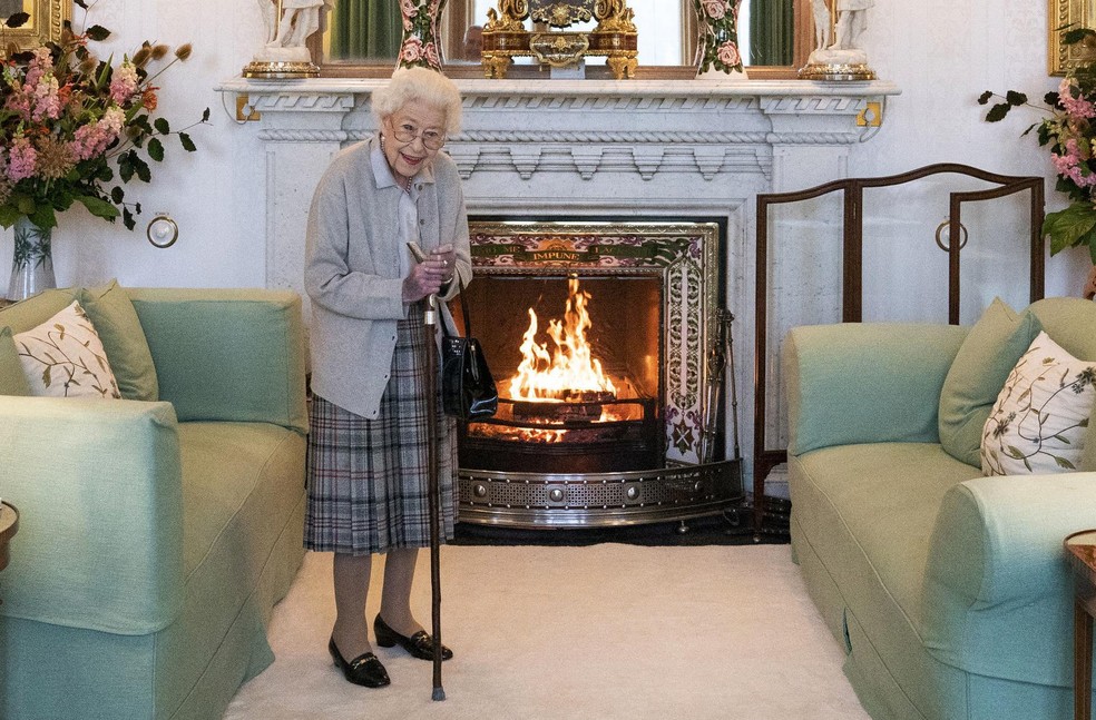 A rainha em foto tirada em 6 de setembro de 2022, antes de receber a nova premiê britânica, Liz Truss  — Foto: Jane Barlow/AP