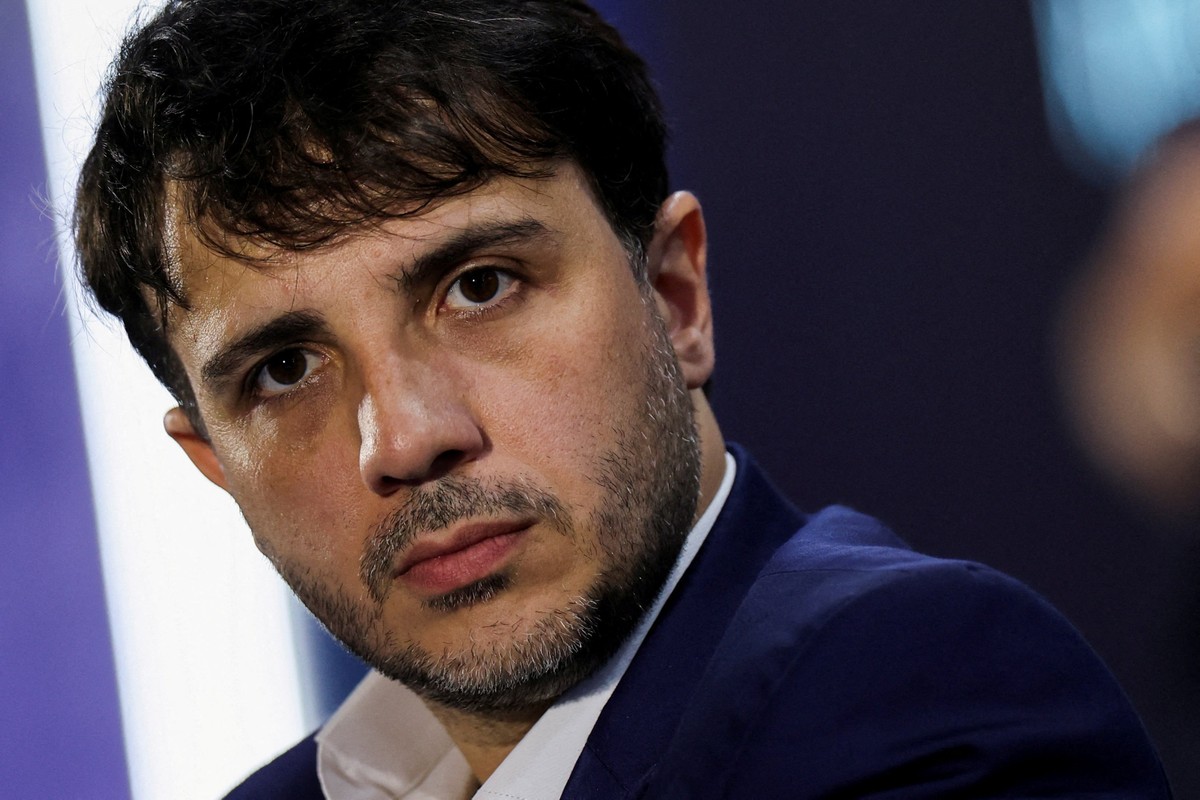 Renan Santos é de direita ou esquerda?