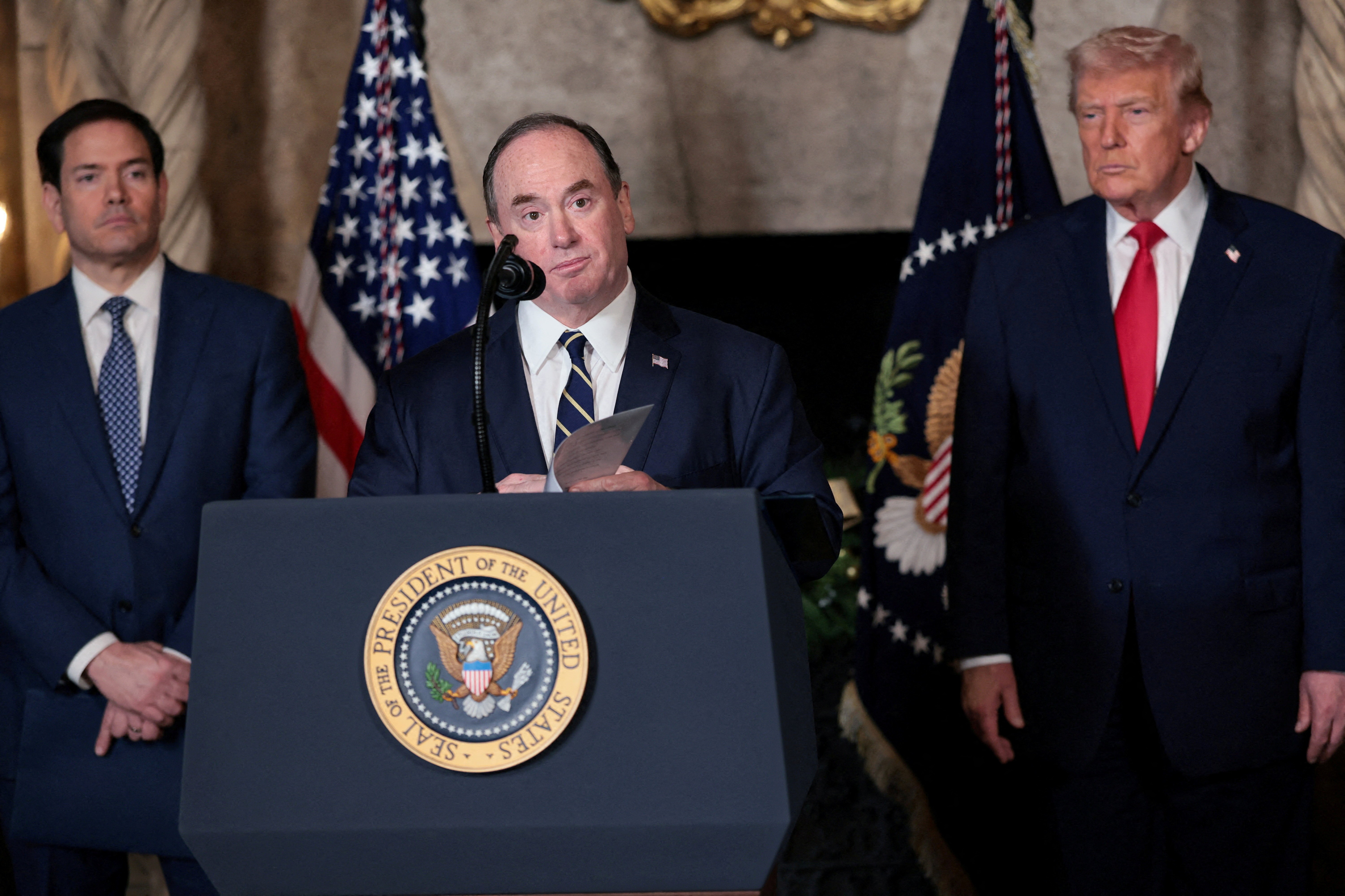 Secretário da Marinha dos EUA é demitido pelo Pentágono, diz fonte