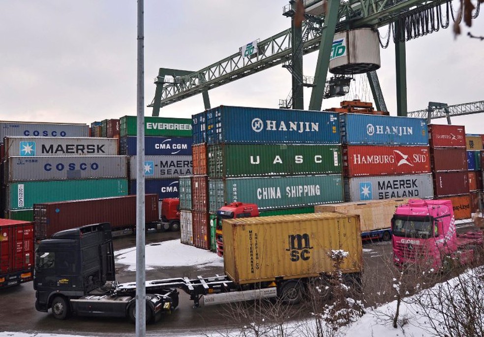 Em abril, as exportações subiram 1,2% — Foto: Martin Meissner/AP