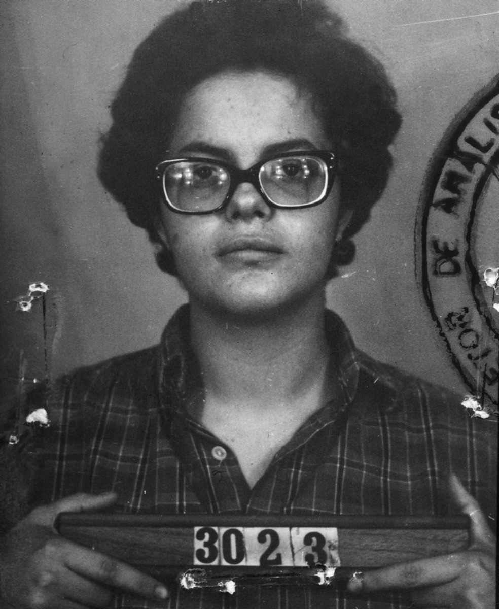 Dilma fichada pela ditadura — Foto: AP/Arquivo Público do Estado de São Paulo