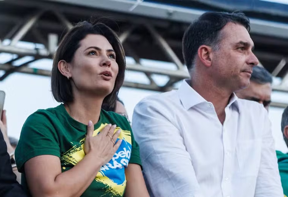PL articula aparição de Flávio e Michelle Bolsonaro na convenção do Distrito Federal