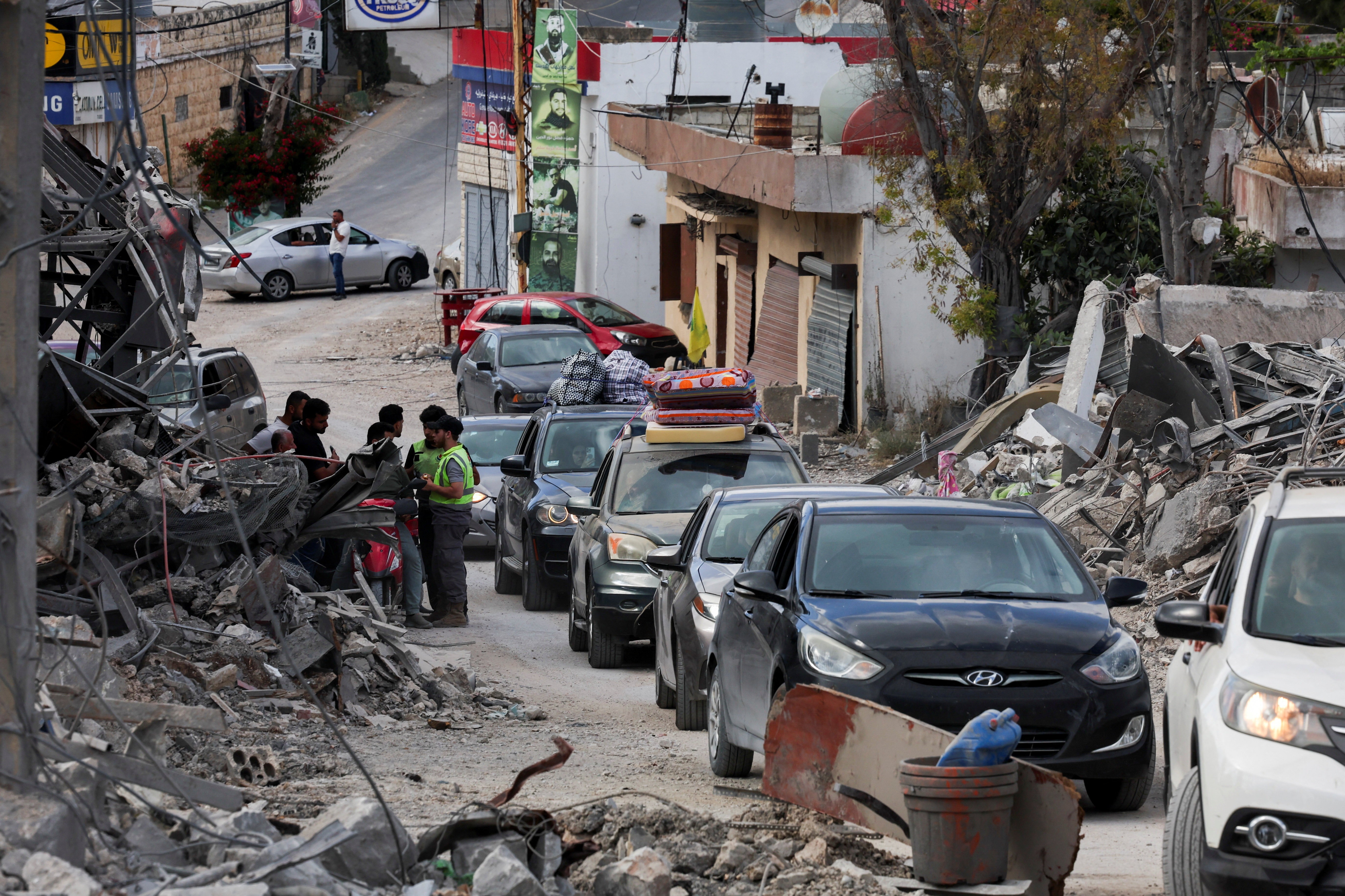 Centenas de milhares no Líbano voltam para casa após trégua com Israel