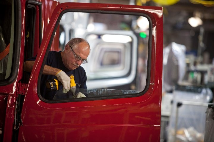 Economia dos EUA tem fechamento de 23 mil empregos em julho, mostra ‘payroll’