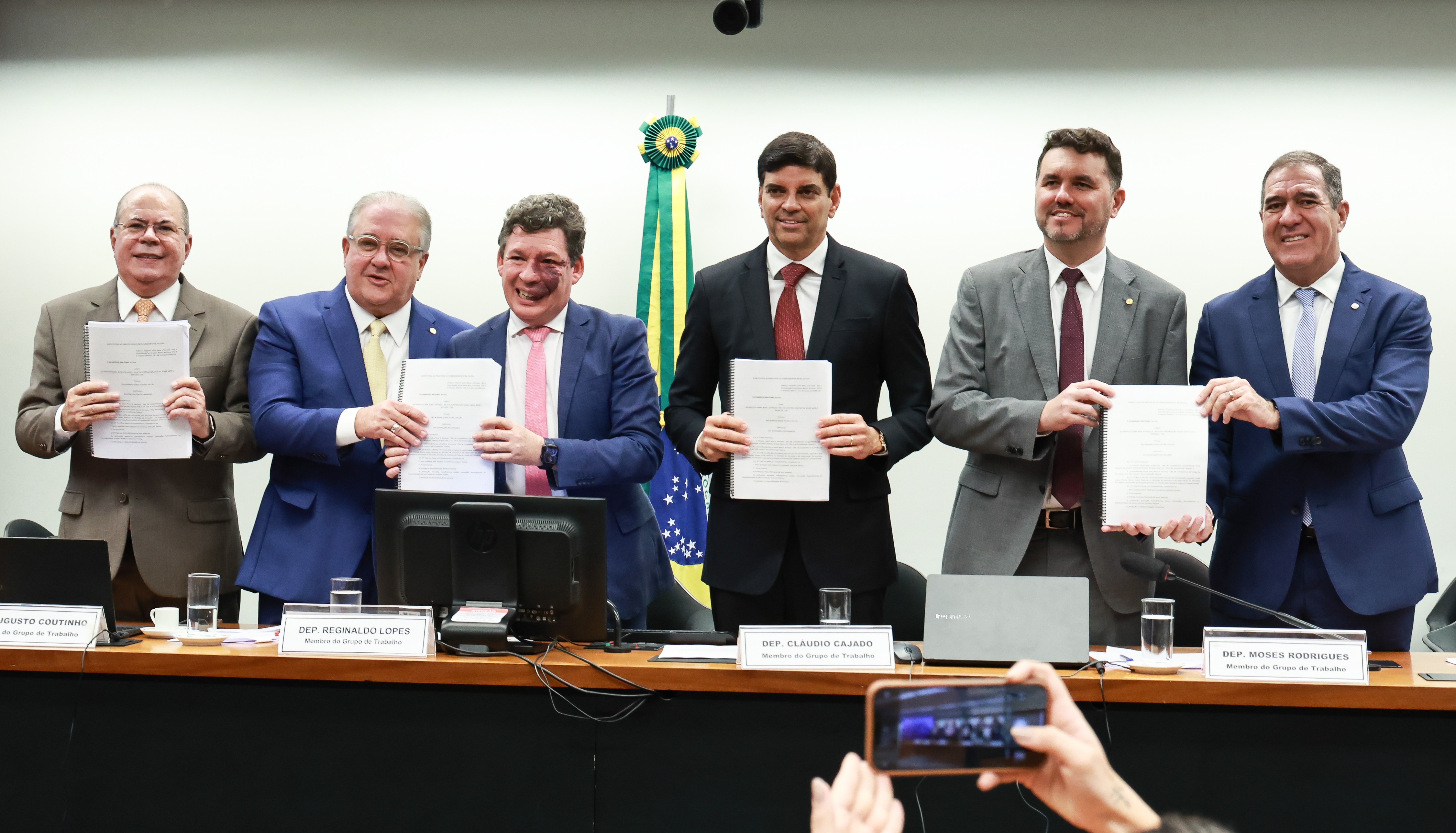 Deputados querem cortar benefícios tributários aprovados pelo Senado