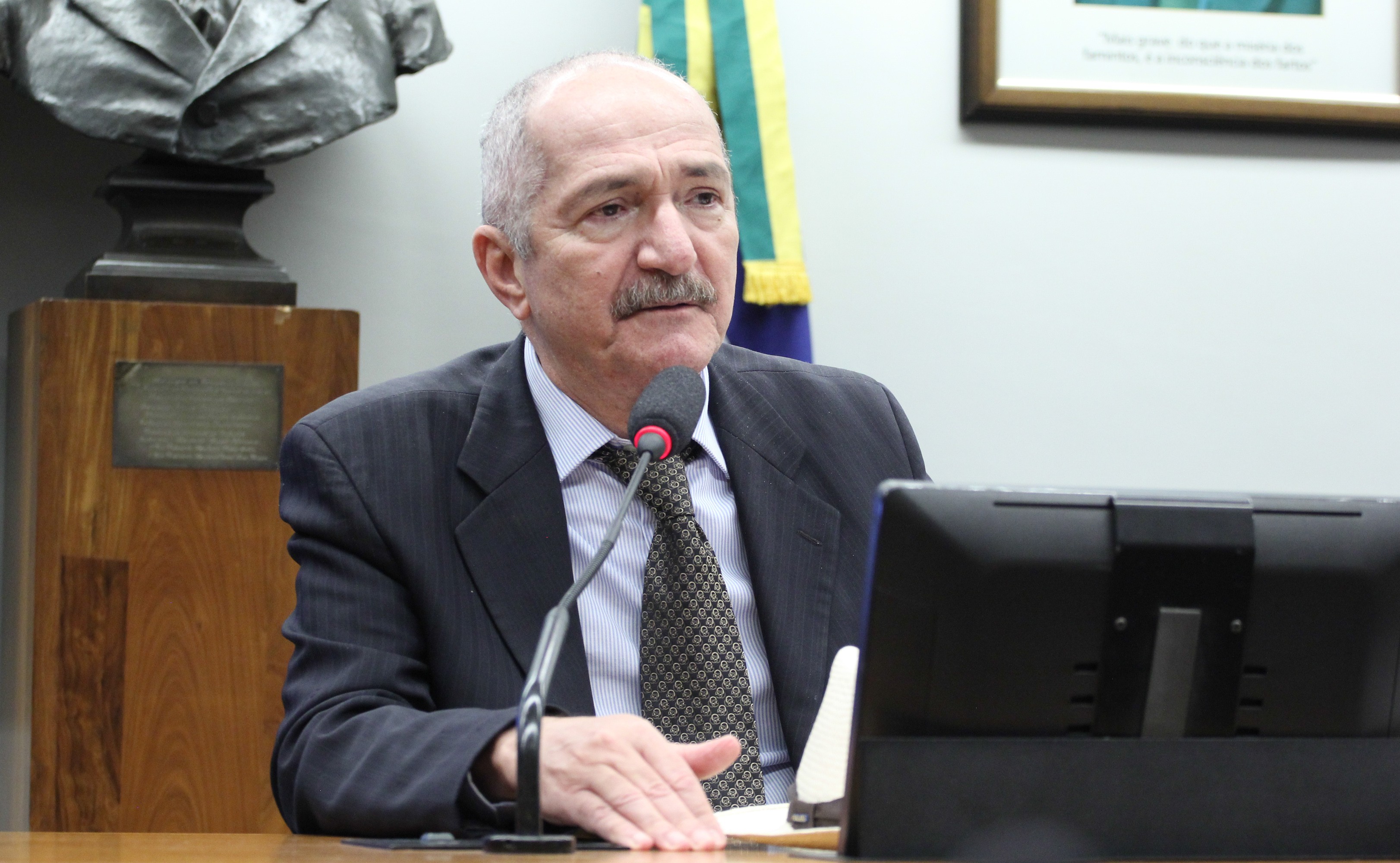 DC abre processo disciplinar para expulsar Aldo Rebelo do partido