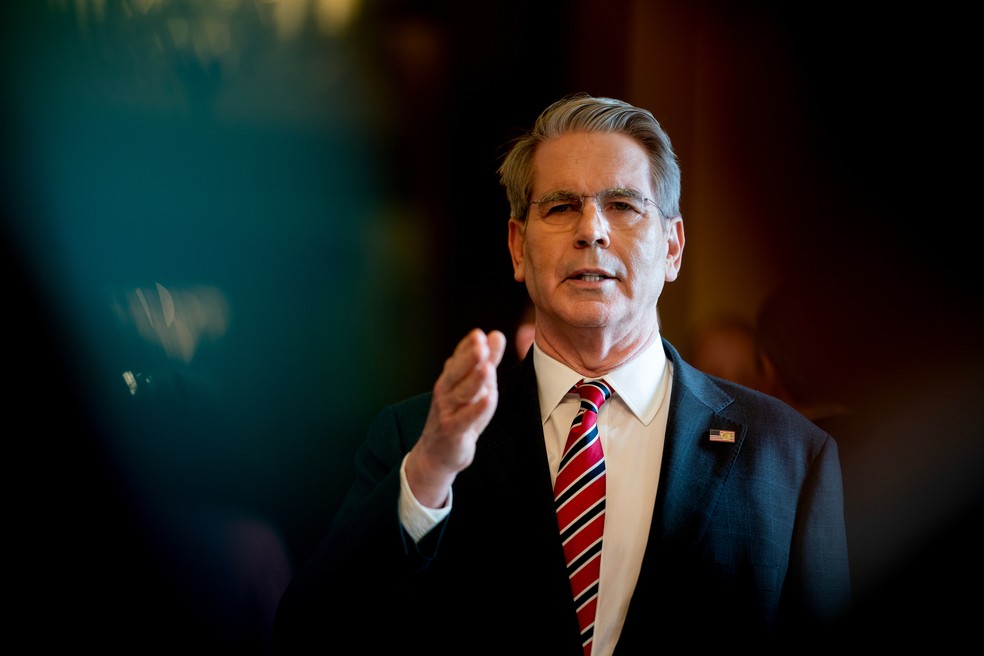 O secretário do Tesouro dos EUA, Scott Bessent, está em Madri para negociações comerciais com a China — Foto: Stefani Reynolds/Bloomberg